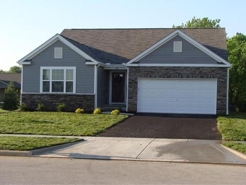328 Victor Dr, Circleville, OH 43113 photo 1