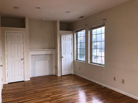 242 E 12th Ave, Columbus, OH 43201 photo 9