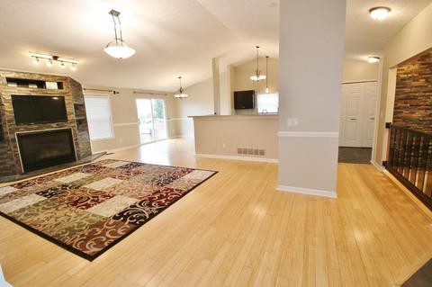 107 Castleton Ct, Pataskala, OH 43062 photo 4