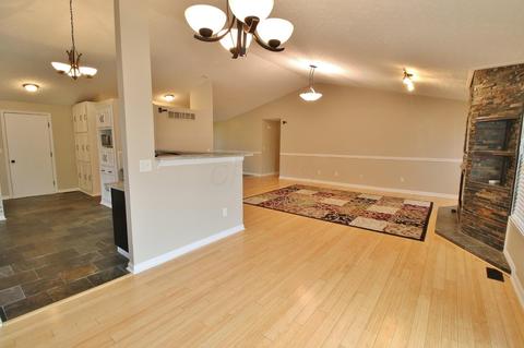 107 Castleton Ct, Pataskala, OH 43062 photo 7