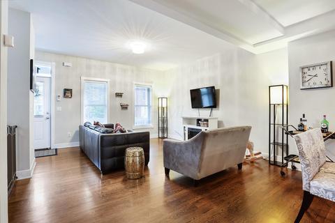 159 E 3rd Ave, Columbus, OH 43201 photo 10