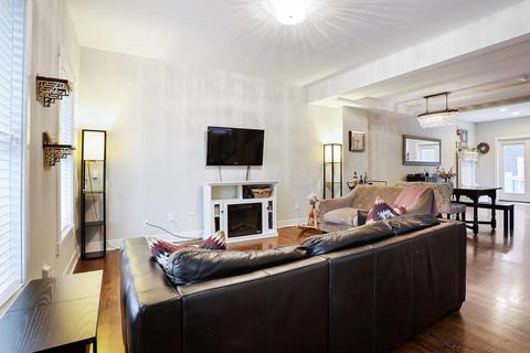 159 E 3rd Ave, Columbus, OH 43201 photo 5