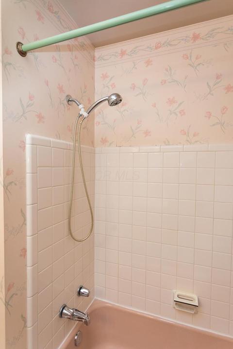 538 E Stanton Ave, Columbus, OH 43214 photo 26