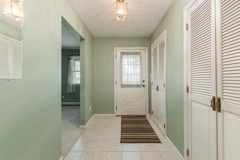 586 Mapleview Ln, Circleville, OH 43113 photo 4