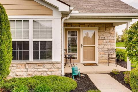 7043 Limerick Ln, Powell, OH 43065 photo 2