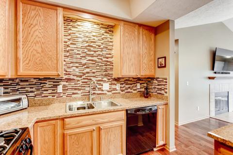 7043 Limerick Ln, Powell, OH 43065 photo 9