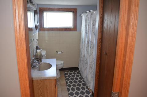 455 E Hunter St, Logan, OH 43138 photo 11