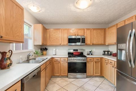 245 Iris Trail Dr, Galloway, OH 43119 photo 8