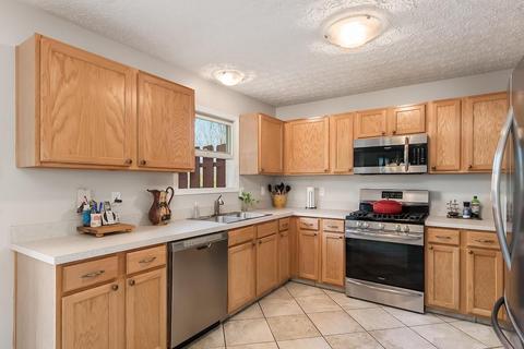 245 Iris Trail Dr, Galloway, OH 43119 photo 7
