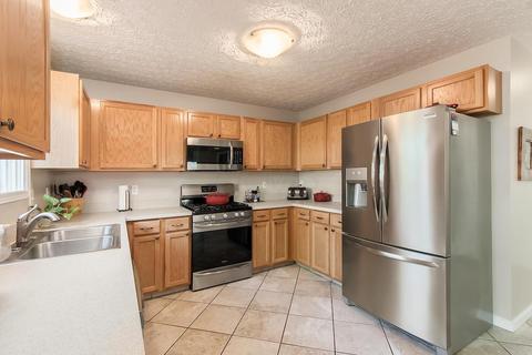 245 Iris Trail Dr, Galloway, OH 43119 photo 9