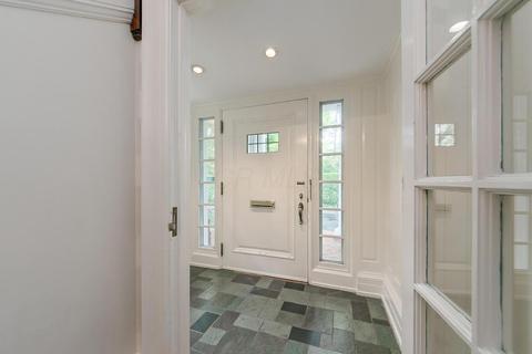 2296 E Broad St, Bexley, OH 43209 photo 5