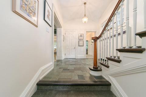 2296 E Broad St, Bexley, OH 43209 photo 4