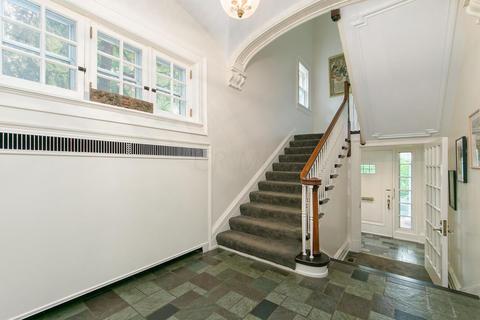 2296 E Broad St, Bexley, OH 43209 photo 6