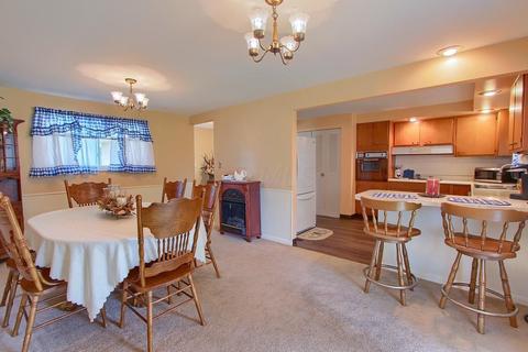 1905 Chippewa Dr, Circleville, OH 43113 photo 8