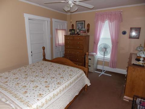 24 Broad St, Glouster, OH 45732 photo 17