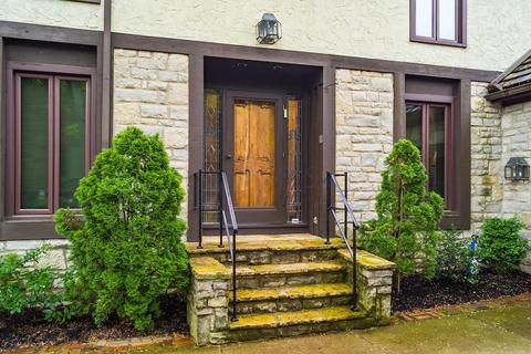 8465 Gullane Ct, Dublin, OH 43017 photo 2