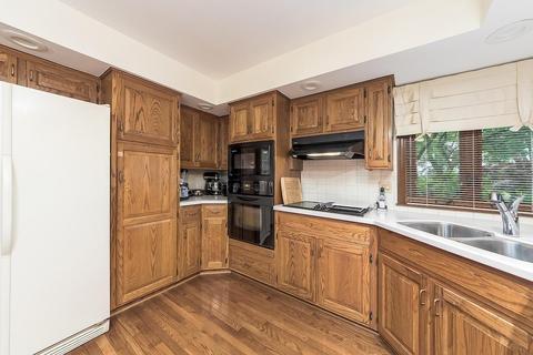 8465 Gullane Ct, Dublin, OH 43017 photo 10
