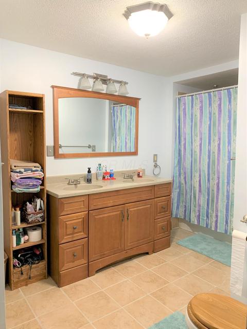 658 E Hunter St, Logan, OH 43138 photo 26