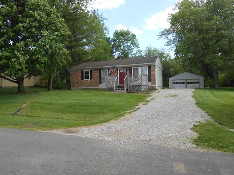 6371 Putnam Dr, Circleville, OH 43113 photo 2