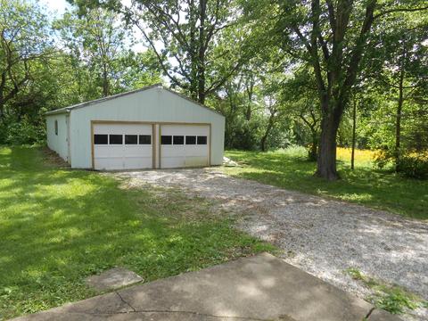 6371 Putnam Dr, Circleville, OH 43113 photo 3