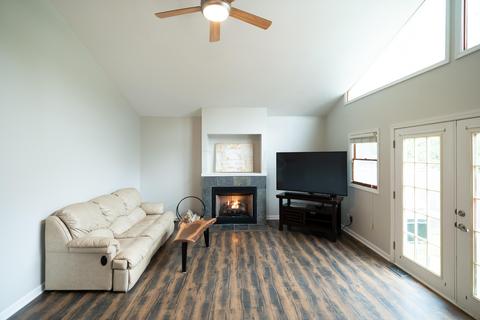 338 E Jeffrey Pl, Columbus, OH 43214 photo 2