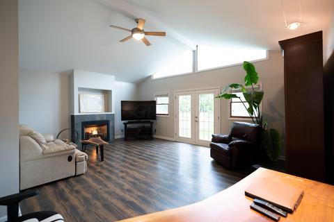 338 E Jeffrey Pl, Columbus, OH 43214 photo 1