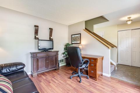 818 Buehler Dr, Delaware, OH 43015 photo 4