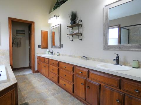 8751 Springflower Rd, Pickerington, OH 43147 photo 24