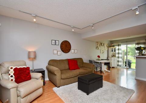 5182 Singleton Dr #50C, Hilliard, OH 43026 photo 3