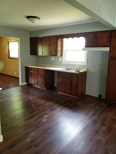 910 Walhonding Ave, Logan, OH 43138 photo 8