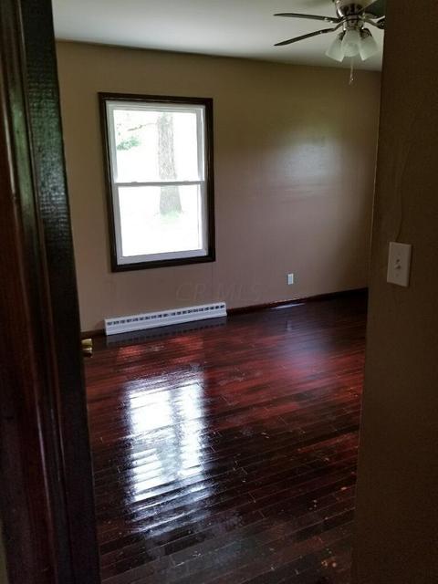910 Walhonding Ave, Logan, OH 43138 photo 12