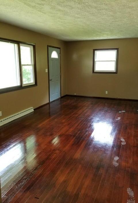 910 Walhonding Ave, Logan, OH 43138 photo 9