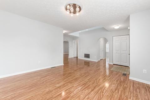 283 Haystack Ave, Pataskala, OH 43062 photo 5