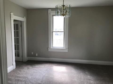 738 E Wheeling St, Lancaster, OH 43130 photo 2