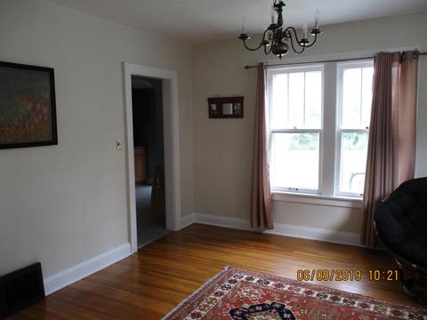 152 E Pacemont Rd, Columbus, OH 43202 photo 9