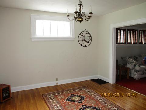 152 E Pacemont Rd, Columbus, OH 43202 photo 10