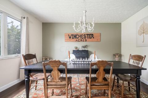 163 Ormsbee Ave, Westerville, OH 43081 photo 6