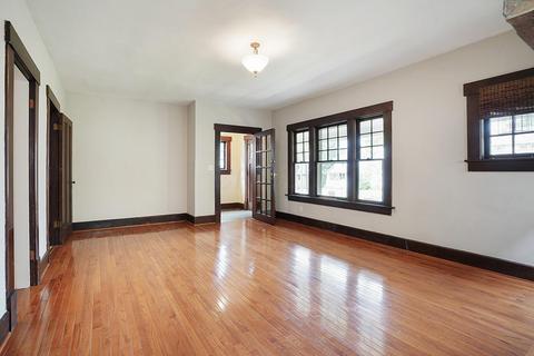 53 E Como Ave, Columbus, OH 43202 photo 17