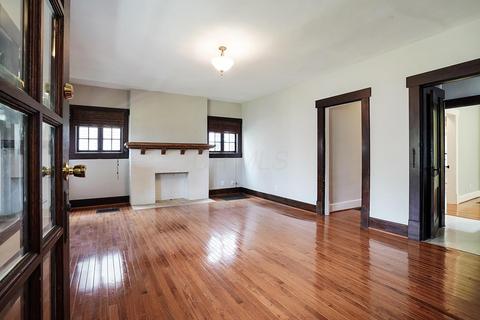 53 E Como Ave, Columbus, OH 43202 photo 16