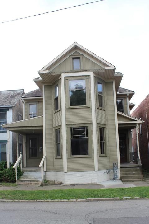 61 63 E Hunter St, Logan, OH 43138 photo 1