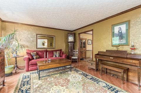 3712 Carnforth Dr, Columbus, OH 43221 photo 5