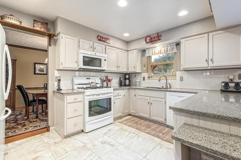 3712 Carnforth Dr, Columbus, OH 43221 photo 11