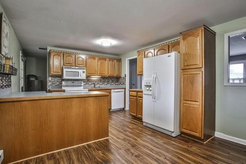 390 Apache Dr, Circleville, OH 43113 photo 9
