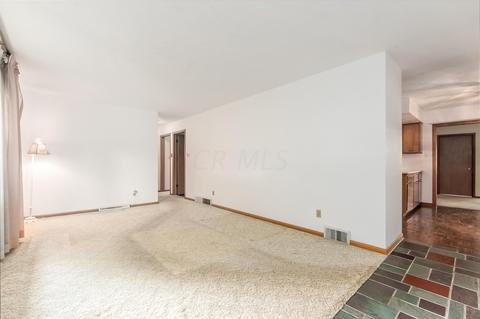 6673 Johnson Rd, Galloway, OH 43119 photo 3