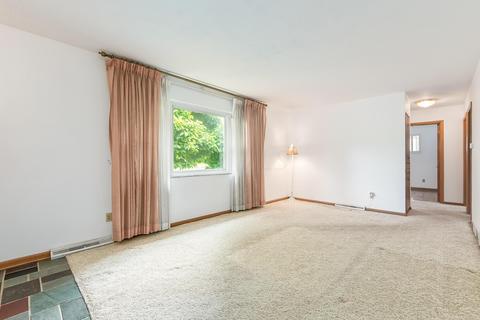 6673 Johnson Rd, Galloway, OH 43119 photo 4