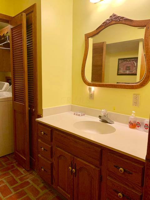 143 E Chestnut St, Lancaster, OH 43130 photo 57