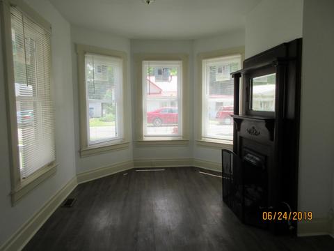 206 E 3rd St, Sugar Grove, OH 43155 photo 4