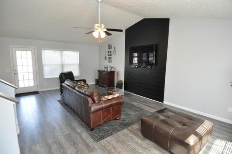1084 Schauer Dr, Galloway, OH 43119 photo 5
