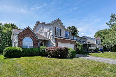 2876 Barrows Rd, Columbus, OH 43232 photo 2