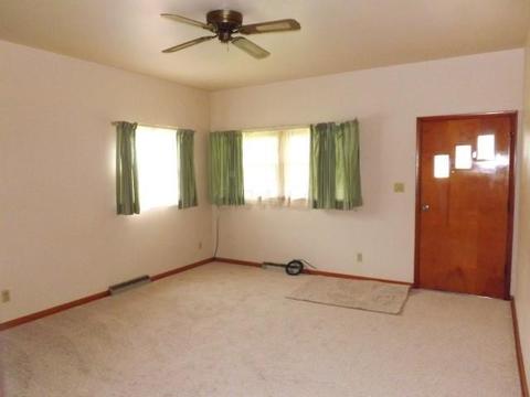 744 3rd St, Logan, OH 43138 photo 4
